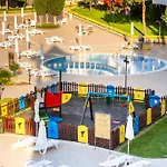 Bella - 3 Pools, 2 Bedrooms & 2 Bathrooms