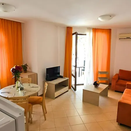 Daire Bella - 3 Pools, 2 Bedrooms & 2 Bathrooms