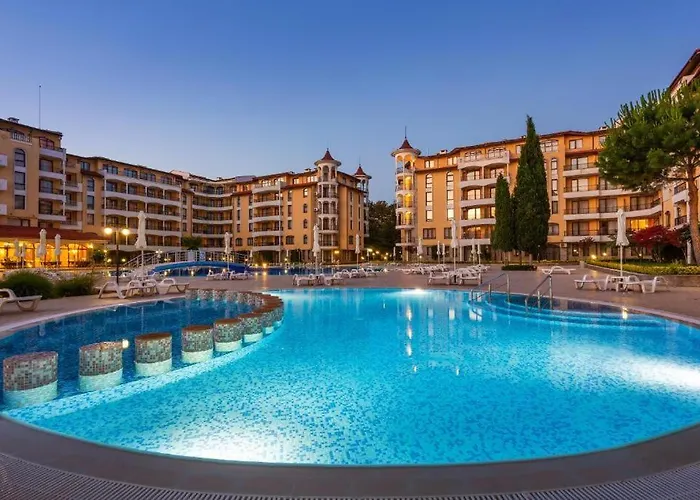 Bella - 3 Pools, 2 Bedrooms & 2 Bathrooms شقة *