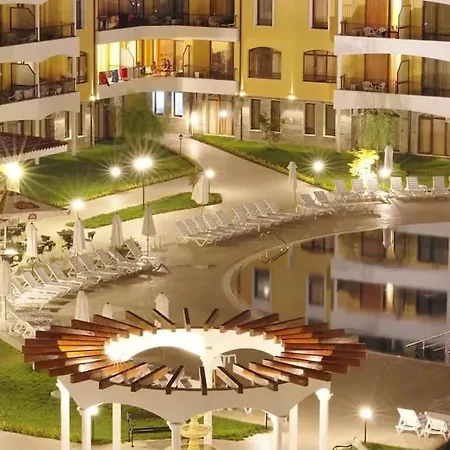 Bella - 3 Pools, 2 Bedrooms & 2 Bathrooms *