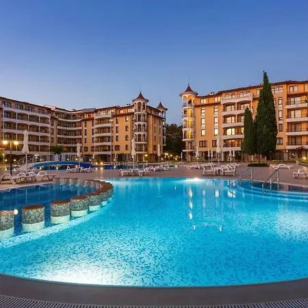 Apartment Bella - 3 Pools, 2 Bedrooms & 2 Bathrooms