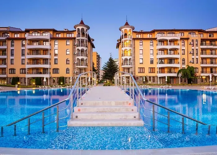 Apartman Bella - 3 Pools, 2 Bedrooms & 2 Bathrooms *